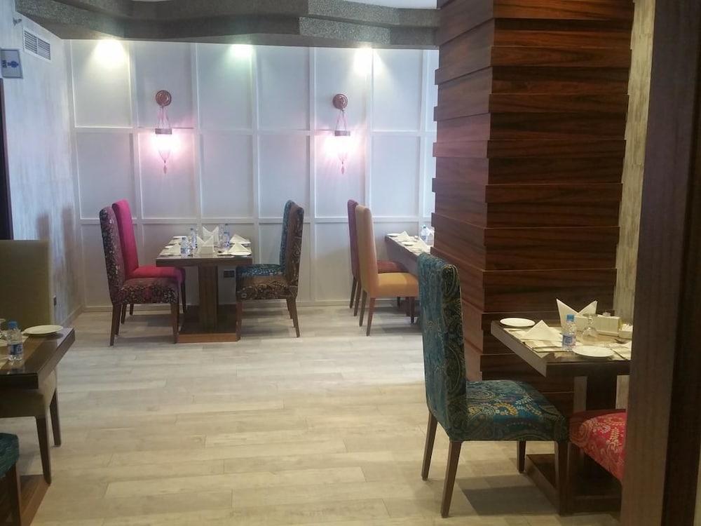 Palm Boutique Hotel Jeddah Exterior photo